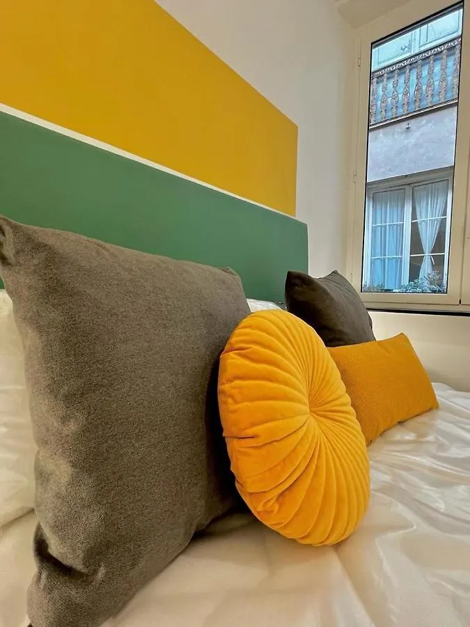 Happy Family Apartments San Luca Genoa Italy